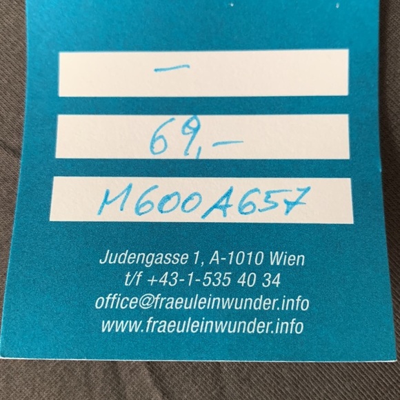 NWT stretchy asymmetrical batwing top - Picture 8 of 8